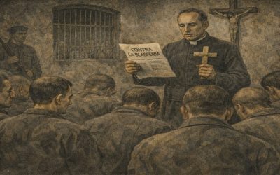 capellan leyendo contra la blasfemia a presos en carcel franquista con simbolos religiosos y vigilancia